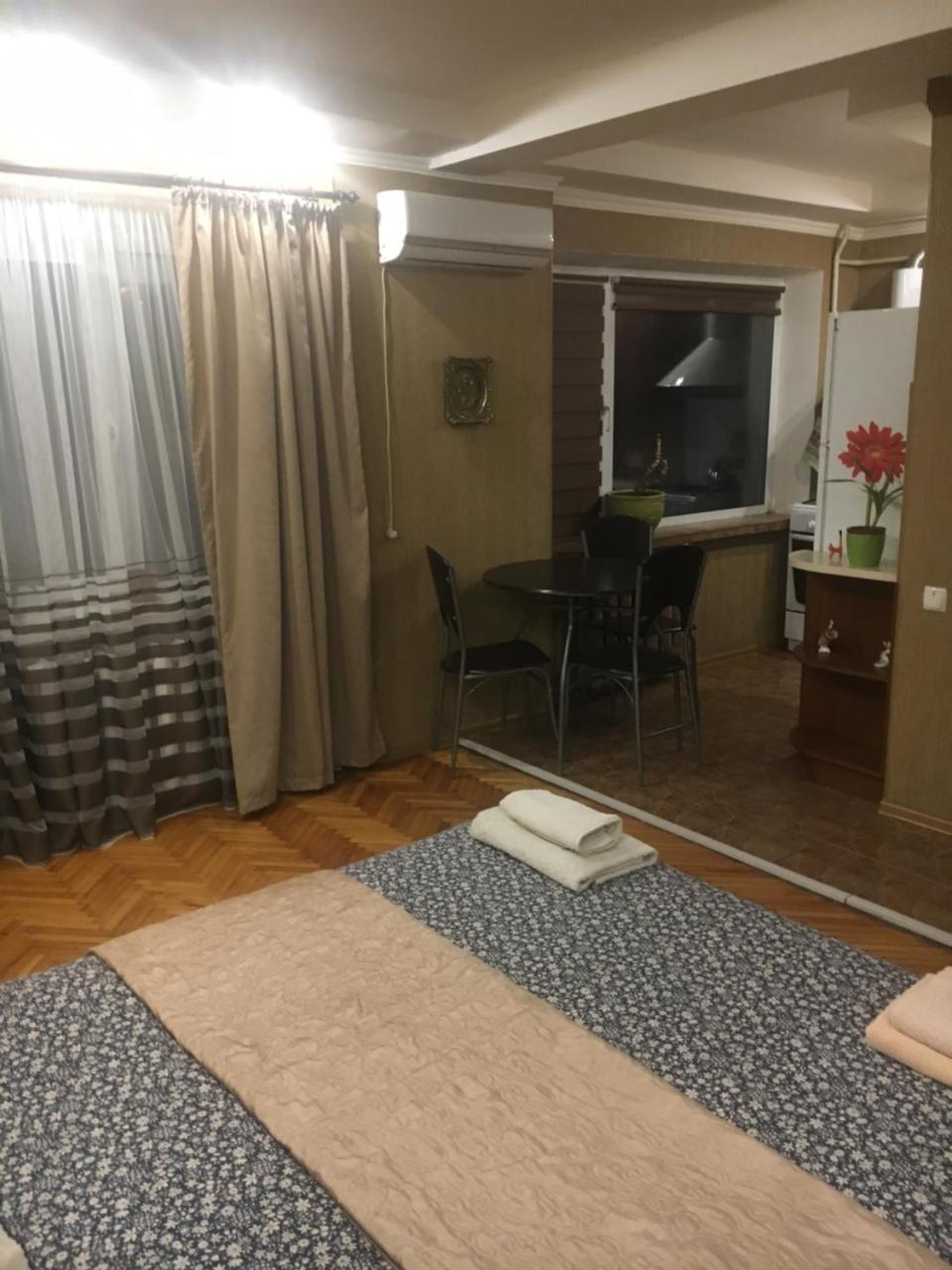 Appartement Kvartira Na Krakivskiy 12 , 52 à Kiev Extérieur photo