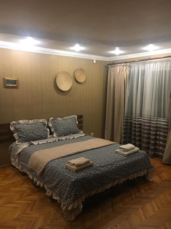 Appartement Kvartira Na Krakivskiy 12 , 52 à Kiev Extérieur photo